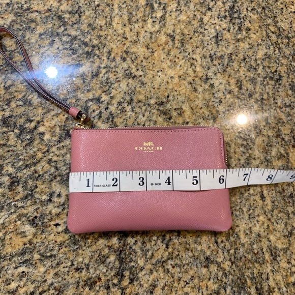 Coach Pink leather wristlet - Picture 8 of 10